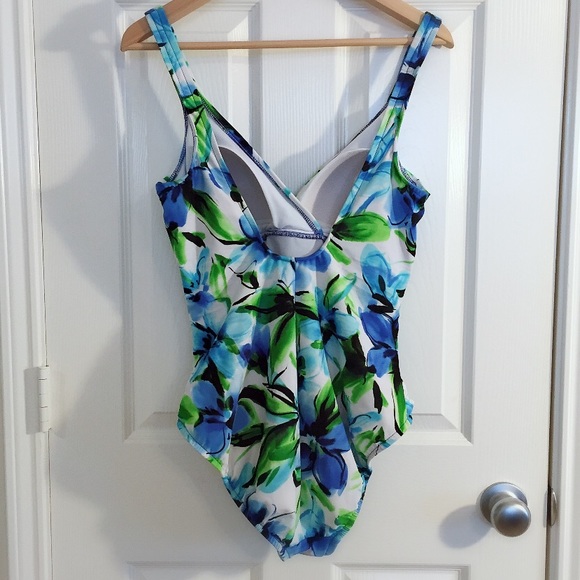 Croft & Barrow floral swimsuit size 14 - Picture 2 of 6